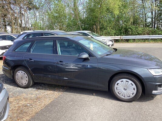 Audi A4 Avant 30 TDI