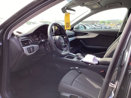 Audi A4 Avant 30 TDI