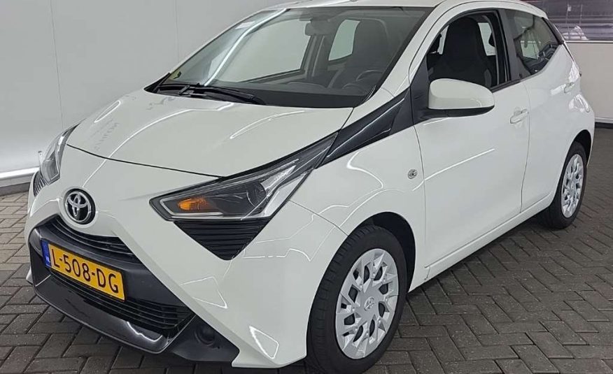 Toyota Aygo 1.0 VVT-i X-Play