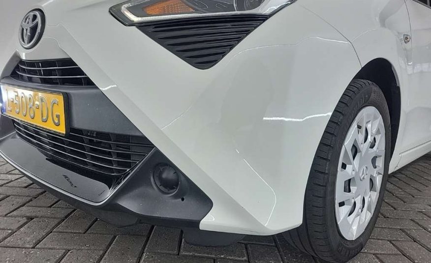 Toyota Aygo 1.0 VVT-i X-Play
