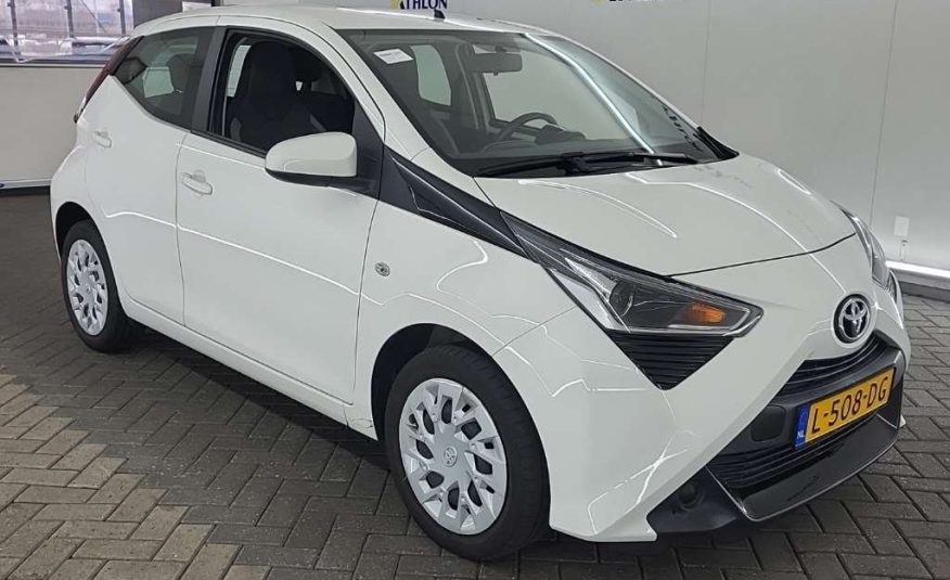 Toyota Aygo 1.0 VVT-i X-Play