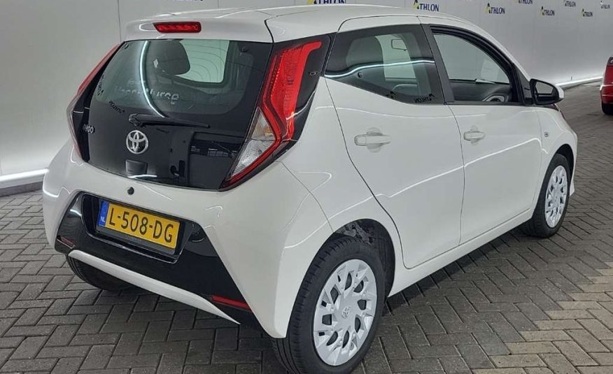 Toyota Aygo 1.0 VVT-i X-Play