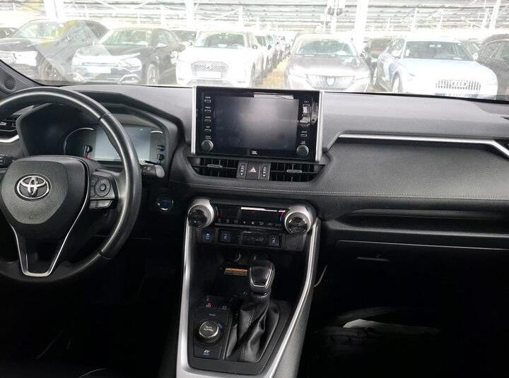 Toyota Rav4 2.5 Black Edition – AWD